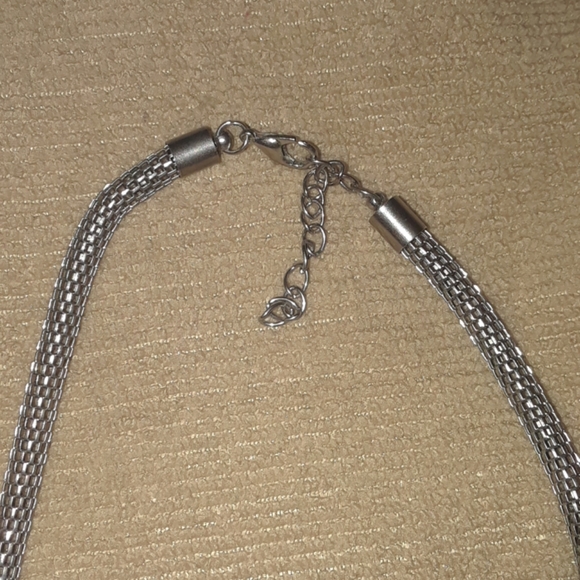 2 Necklaces - Picture 5 of 5